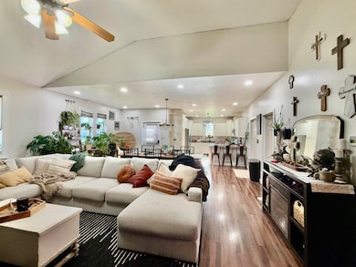 608 N Patterson Ct, Hershey, NE 69143 - photo 6