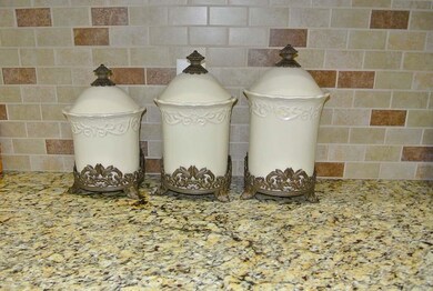 2057 Saunders Field Dr, Avon, IN 46123 - photo 4