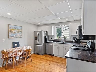 14 Staples Ave unit 2, Everett, MA 02149 - photo 7