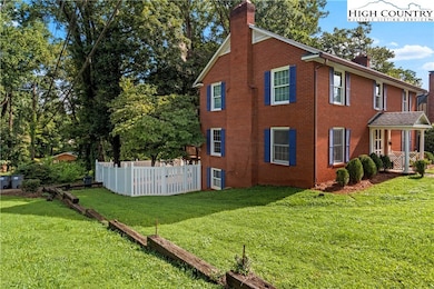 205 Hawthorne Rd, Elkin, NC 28621 - photo 5