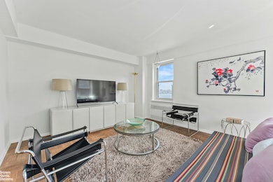 Schwab House unit 15TW, New York, NY 10023 - photo 6