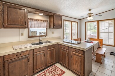 70 Cherry Way, Canonsburg, PA 15317 - photo 5