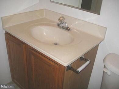 6920 Diamond Ct, District Heights, MD 20747 - photo 6