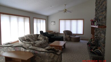 100 Rodeo Ln, Hawley, PA 18428 - photo 4