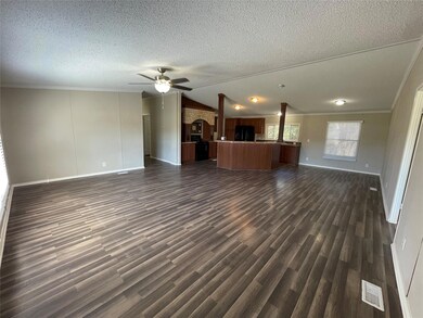 239 Valley Meadows Dr, Springtown, TX 76082 - photo 4