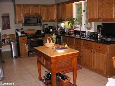 Kitchen - New granite countertops & stainless stee
