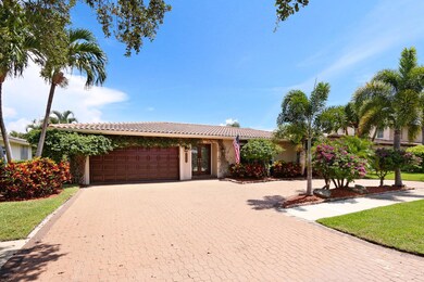 2431 NE 46th St Lighthouse-large-004-17-