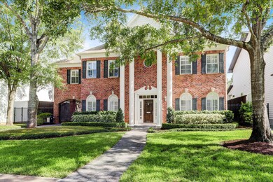 Located a short stroll from Condit Elementary, Bel