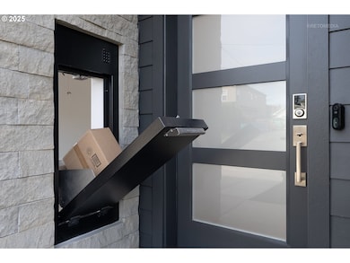 2407 E 6th St, Vancouver, WA 98661 - photo 4