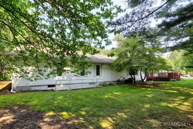 8-web-or-mls-970-ottawa-beach-rd