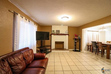 834 El Centro Ave, El Centro, CA 92243 - photo 3