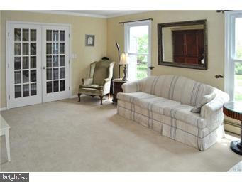 5531 Nina Cir, Coopersburg, PA 18036 - photo 2