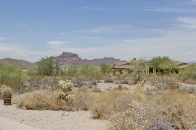 Stunning Red Mountain Views