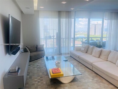 Echo Aventura unit LPH09, Aventura, FL 33180 - photo 2