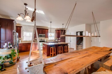 Breakfast Area in Kitchen
