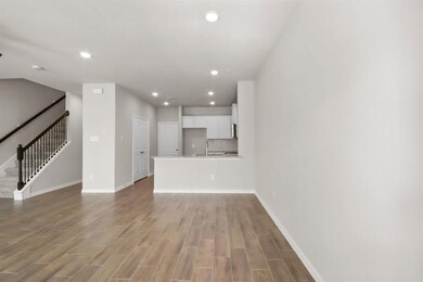 11922 Amber Oak Way unit Bldg 3, Tomball, TX 77375 - photo 3