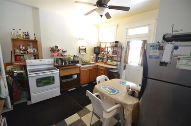 Kitchen / Eating Area