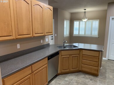 1233 Hazelnut Ct, Creswell, OR 97426 - photo 5