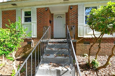 2511 Emerald Dr, Greensboro, NC 27403 - photo 3