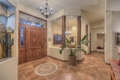005_Foyer and Dining Room