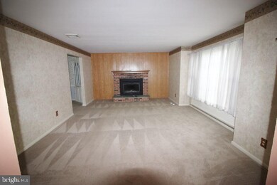 409 N 4th St, Souderton, PA 18964 - photo 4