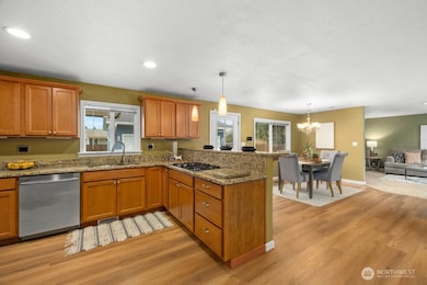 2122 Cascade Place W, Tacoma, WA 98466 - photo 3