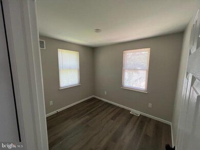 43 Walnut St unit B, Williamstown, NJ 08094 - photo 7