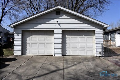 2.5 car garage.