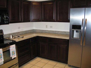 1275 E Manhatton Drive 027