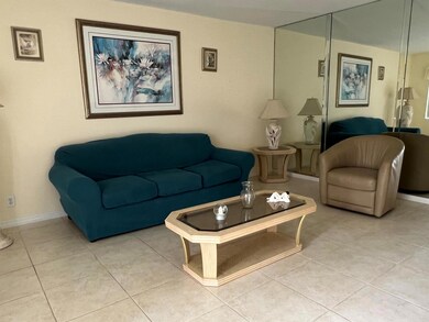 85 Coventry D, West Palm Beach, FL 33417 - photo 6