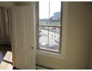 29 Wigglesworth St unit 3, Roxbury Crossing, MA 02120 - photo 6