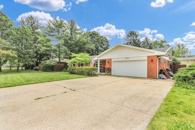 1207 W Kirby Ave, Champaign, IL 61821 - photo 3