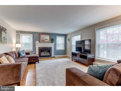 221 Arden Rd, Conshohocken, PA 19428 - photo 4