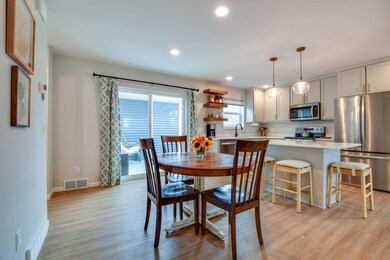 403 N Division St, Waunakee, WI 53597 - photo 7