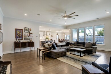 1818 Woodcrest Dr, Houston, TX 77018 - photo 4