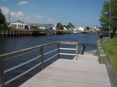 25 N Commodore Dr, Little Egg Harbor Township, NJ 08087 - photo 5