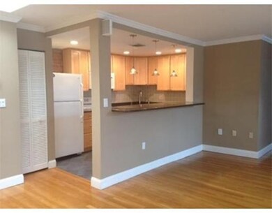 78 Gainsborough St unit 405E, Boston, MA 02115 - photo 2