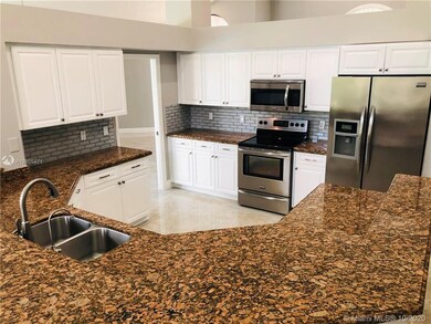 1043 Deerpath Ct, Weston, FL 33326 - photo 5