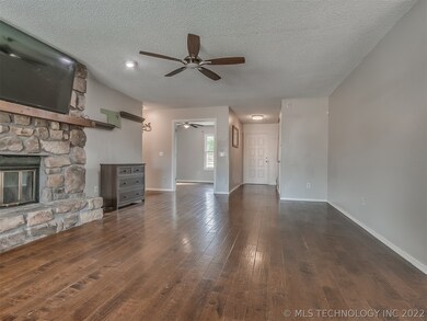 1412 W Kent St, Broken Arrow, OK 74012 - photo 6