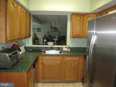 6901 Jones View Dr unit 3C, Baltimore, MD 21209 - photo 7