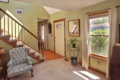 8 Drew St, Newburyport, MA 01950 - photo 2