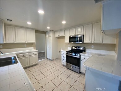 32770 Royal Oak Ln, Lake Elsinore, CA 92530 - photo 6