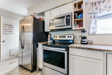 1313 Bryan Ct, Bedford, TX 76022 - photo 5