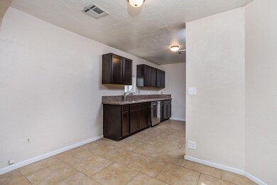 3739_E_Taylor_St_05