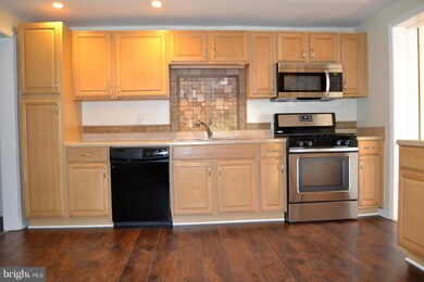 1916 Victory Dr, Halethorpe, MD 21227 - photo 5