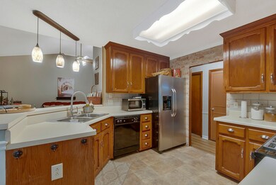 304 Longstreet Dr, Columbia, TN 38401 - photo 6