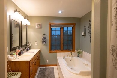2396 Shagbark Ln, Decorah, IA 52101 - photo 7