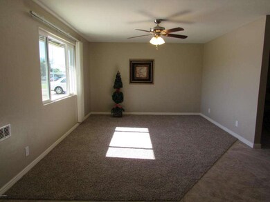 Living Room (2)