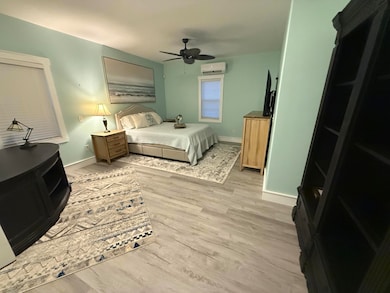 357 N Windsor Rd Interior 2025 (4)