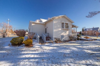 29 Oregon Ave, Rensselaer, NY 12144 - photo 5